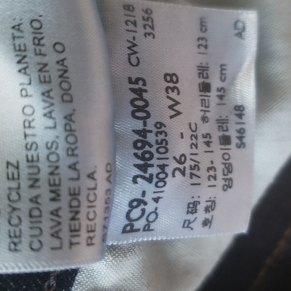 Levis Signature PLUS size 26 Modern Capri - Picture 11 of 11